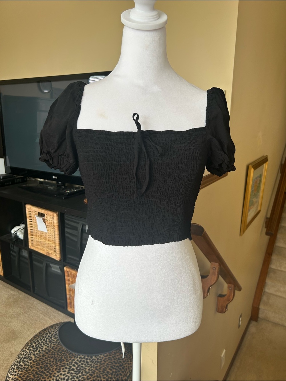 Wilfred Black Smocked Prairie Square Neck Puff-Sleeve Crop Top with Tie